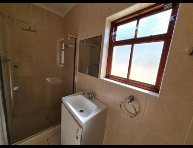 3 BEDROOM HOUSE TO LET IN WEST BEACH